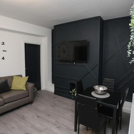 Cheerful 4-Bedroom Home In Sheffield Walkly エクステリア 写真