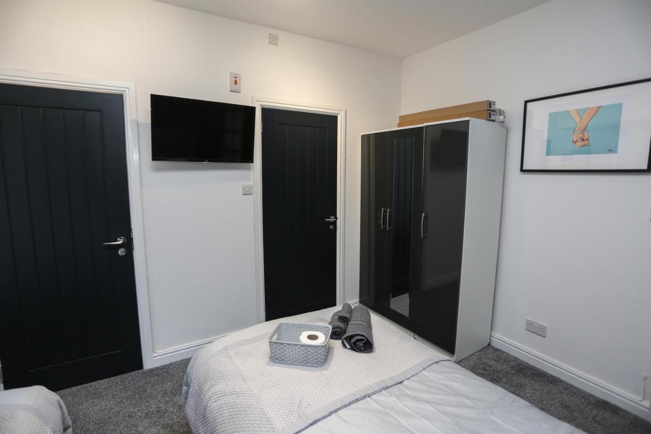 Cheerful 4-Bedroom Home In Sheffield Walkly エクステリア 写真