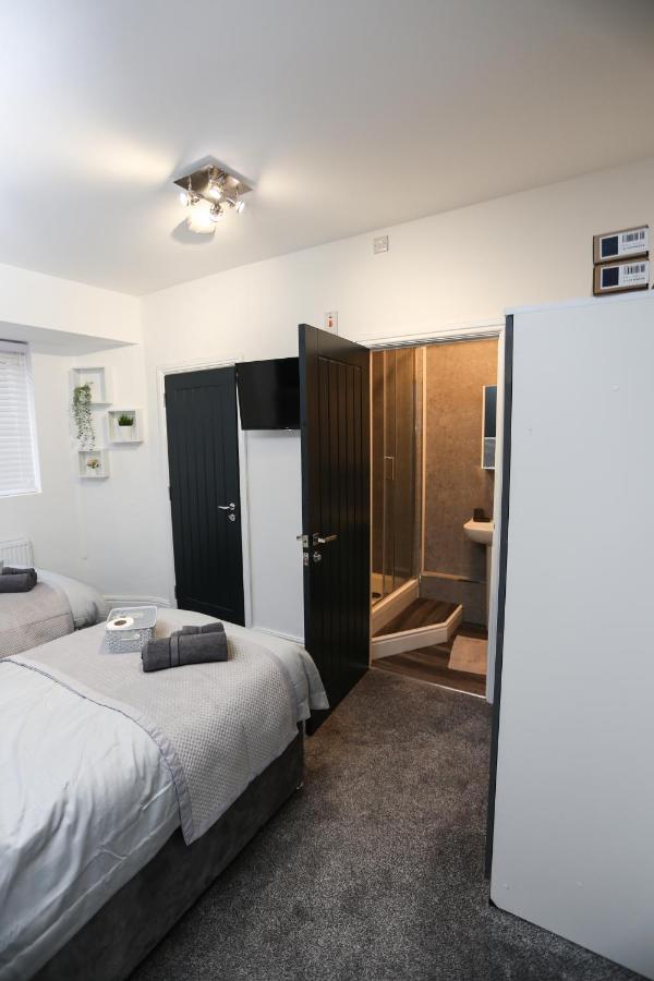 Cheerful 4-Bedroom Home In Sheffield Walkly エクステリア 写真